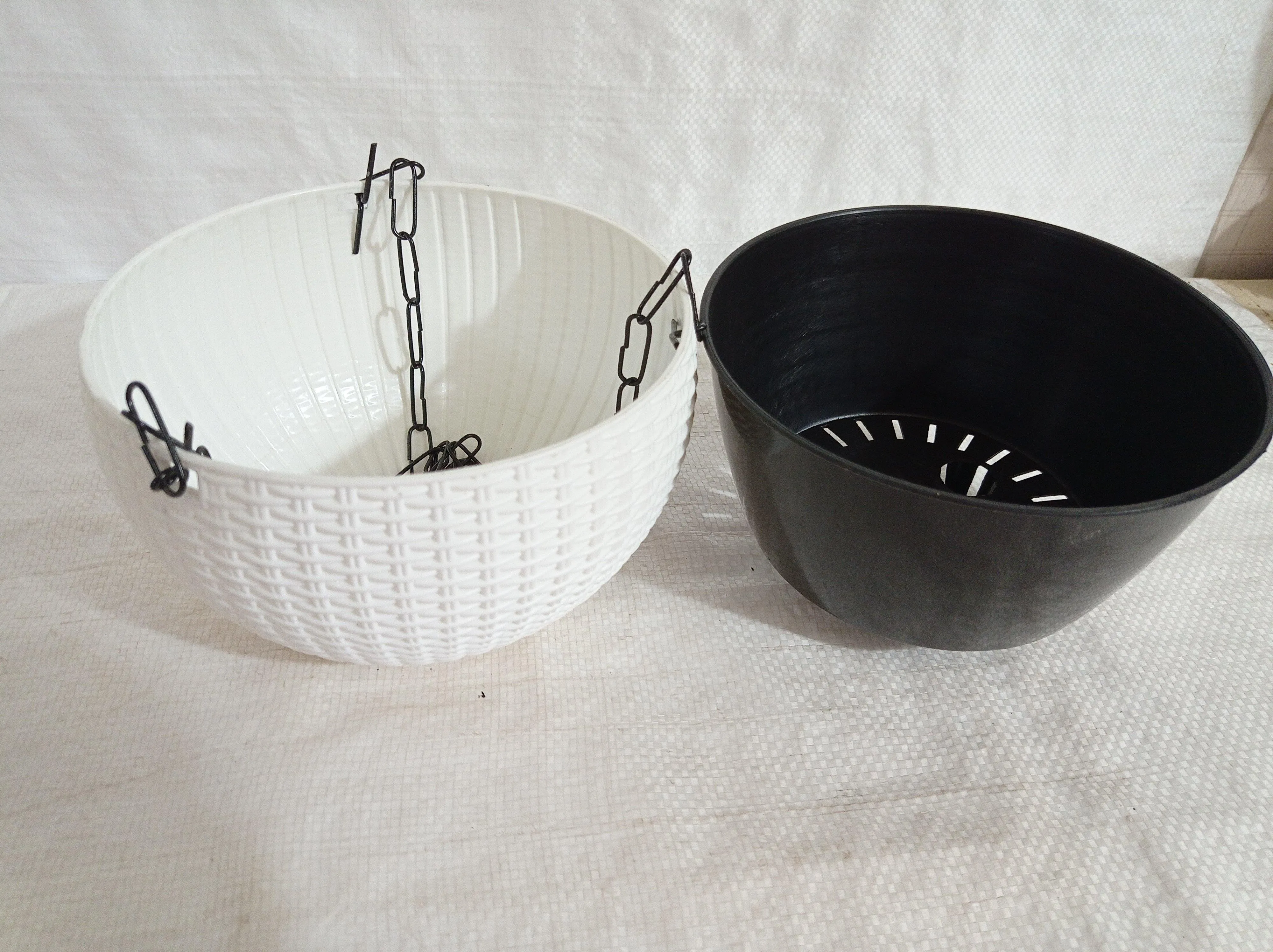 18 Cm White Rattan Hanging Planter with Chain