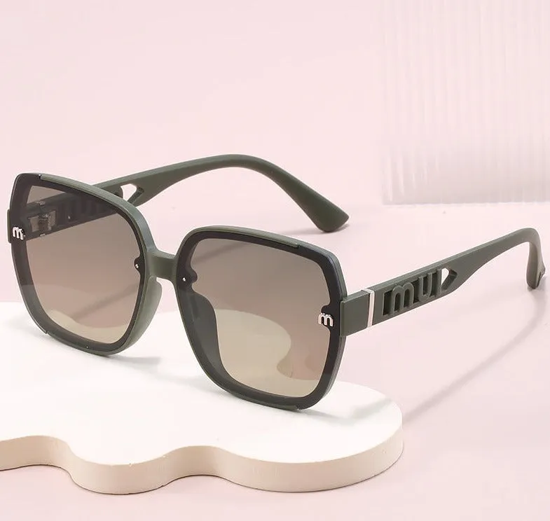 2025 Fashion Trend Letter M Design Sunglasses Large Frame Ins Personalized Street Photography Sunglasses Anti-UV