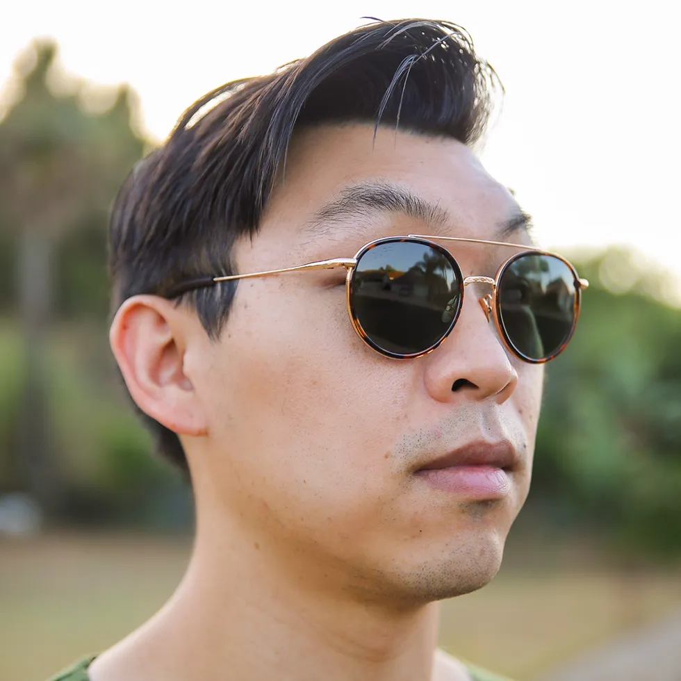 BOBA FETT™ - MANDALORIAN GOLD   BOUNTY HUNTER GREEN POLARIZED SUNGLASSES
