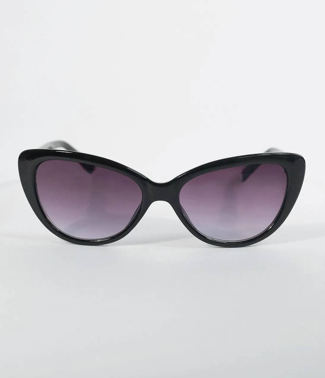 Classic Black Smirk Cat Eye Sunglasses