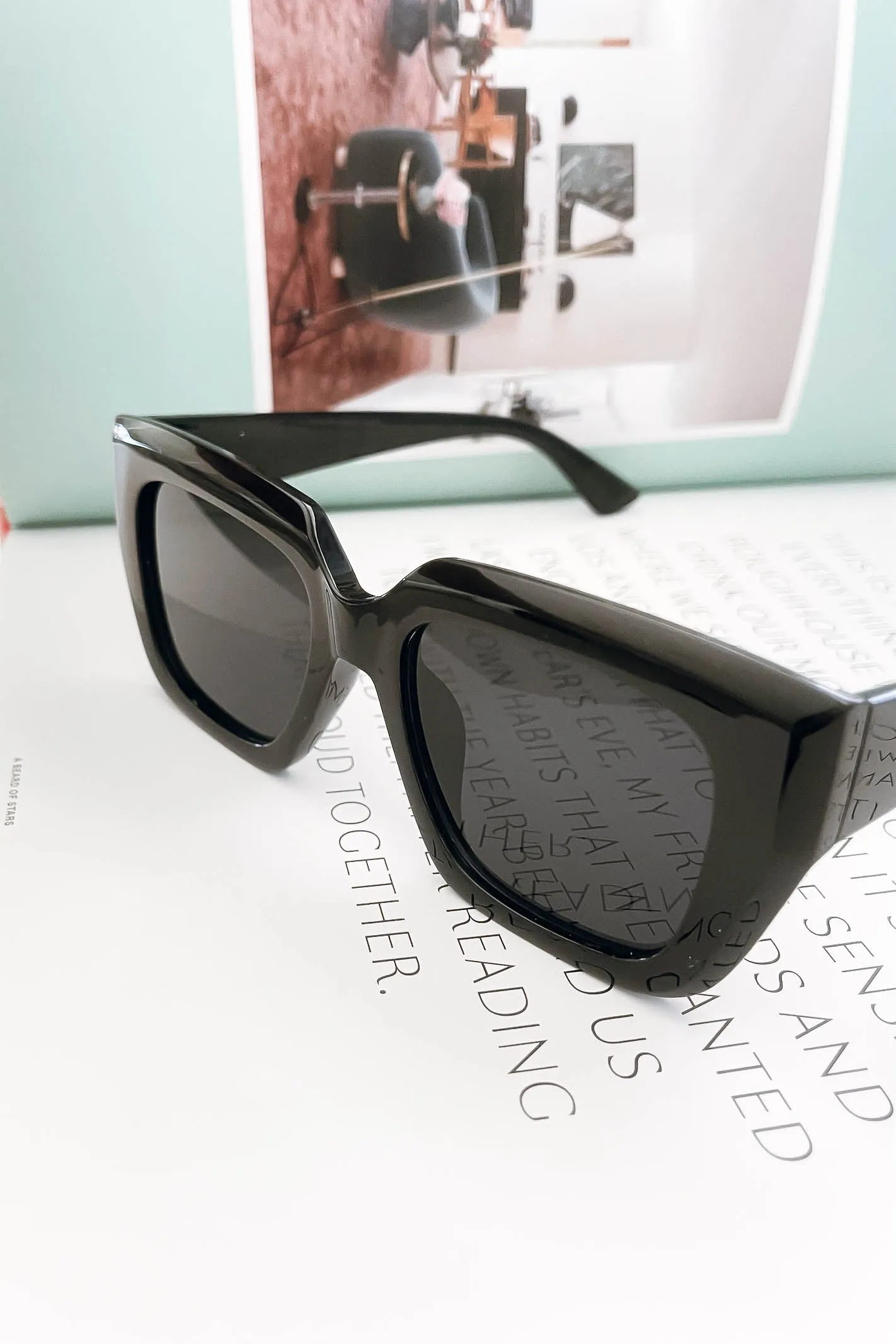 LEXI SUNGLASSES / BLACK
