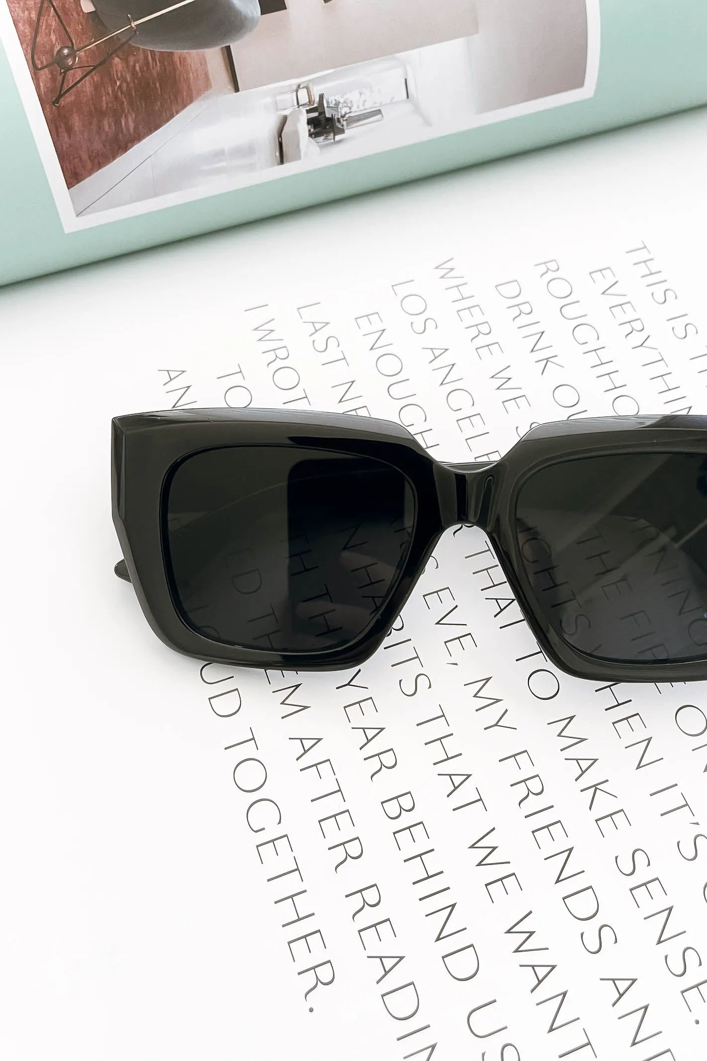 LEXI SUNGLASSES / BLACK