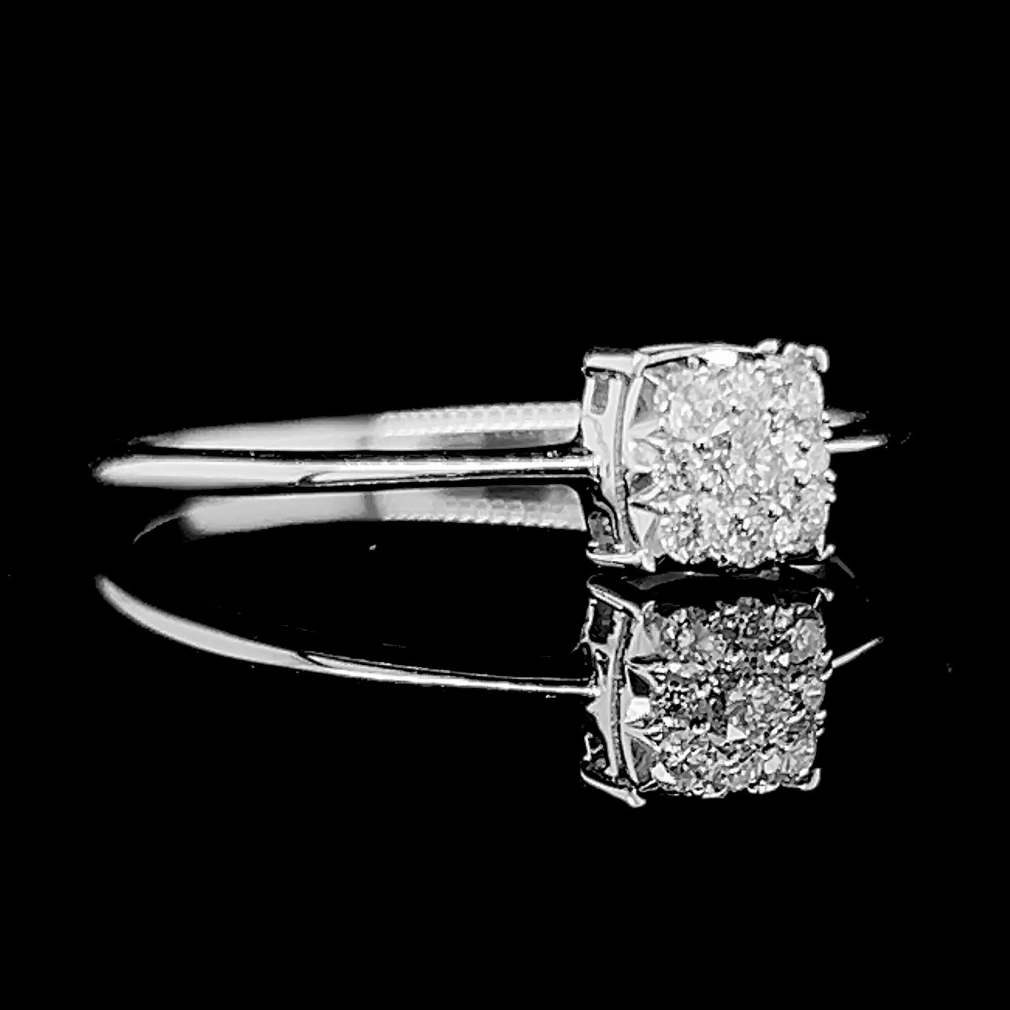 #LVNA2024 | Classic 0.50ct Face Cushion Paved Diamond Ring 14kt