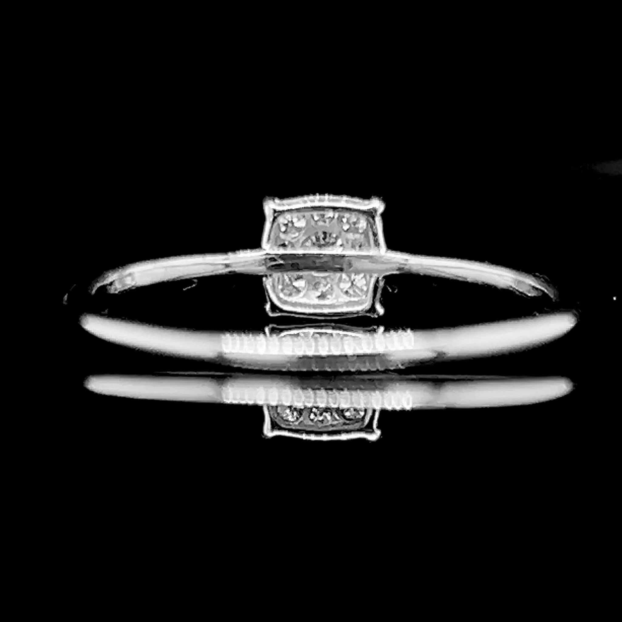 #LVNA2024 | Classic 0.50ct Face Cushion Paved Diamond Ring 14kt