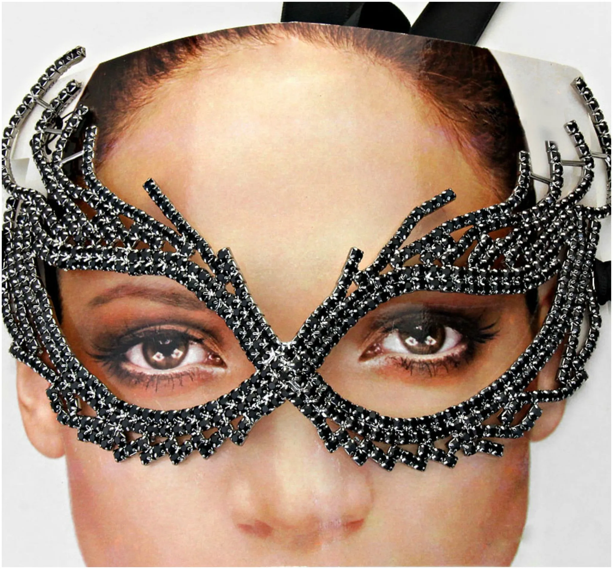 Nadelie Modern Cat Eye Masquerade Mask | Crystal | Black