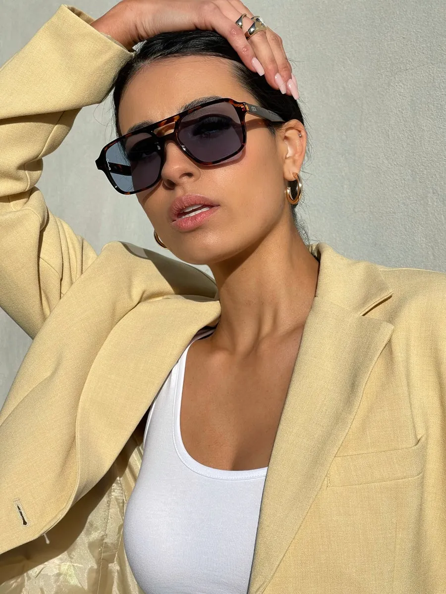 Otra Eyewear - Kiki in Tort