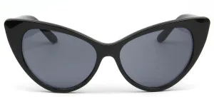 Retro Cat Eye Sunglasses in Black