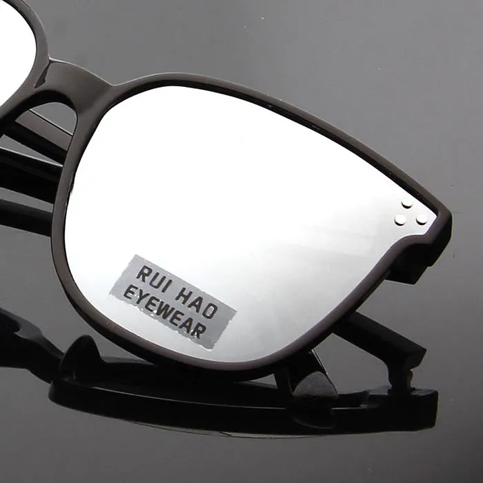 Rui Hao Women's Full Rim Square Polycarbonate Polarized Sunglasses 8036